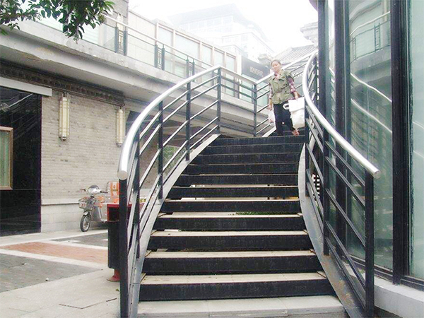 @道路、橋梁護(hù)欄合作案例 (10) 副本2.JPG